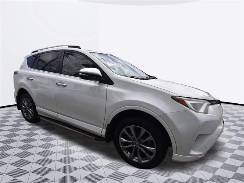2017 Toyota RAV4 Platinum*LEATHER SEATS   - Photo 6 - Midway City, CA 92655