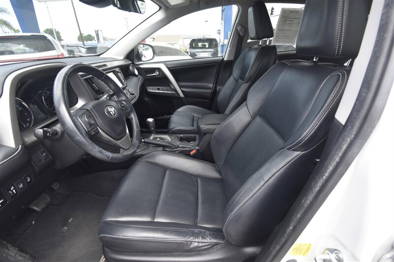 2017 Toyota RAV4 Platinum*LEATHER SEATS   - Photo 7 - Midway City, CA 92655