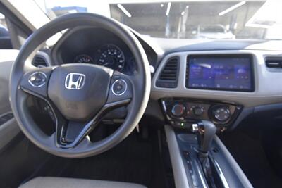 2017 Honda HR-V LX   - Photo 12 - Midway City, CA 92655