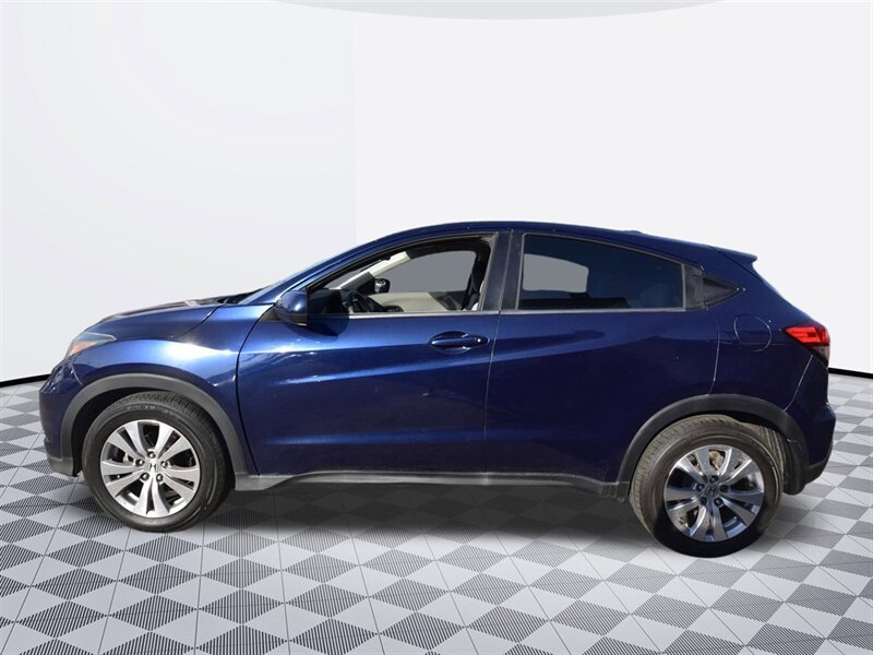 2017 Honda HR-V LX   - Photo 2 - Midway City, CA 92655