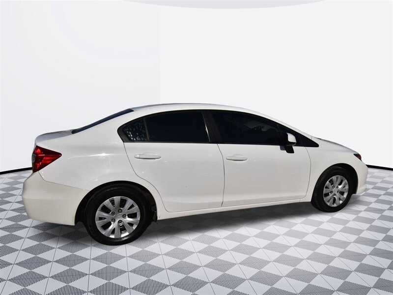 2012 Honda Civic LX   - Photo 5 - Midway City, CA 92655