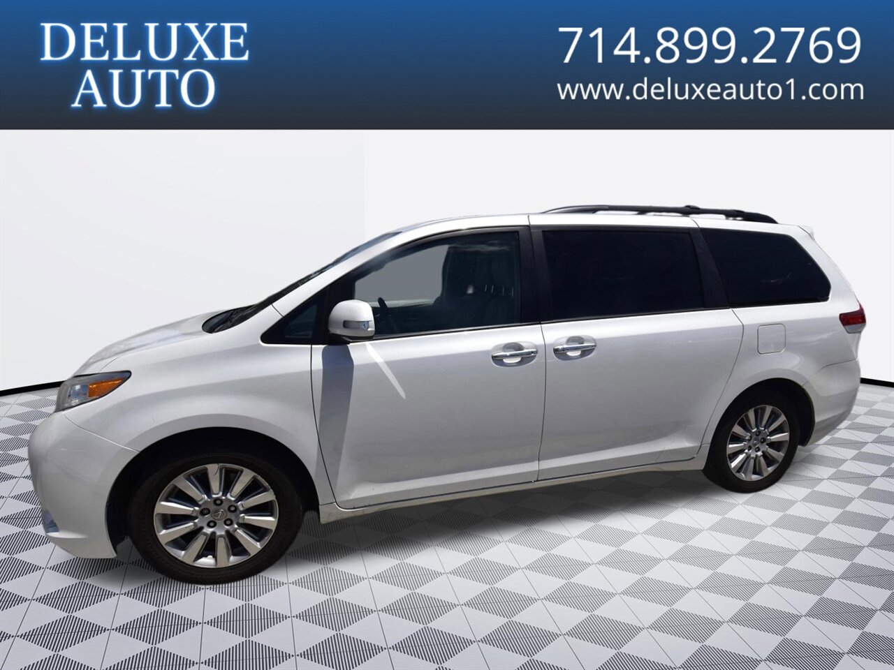 2014 Toyota Sienna Limited V6 AWD 7-Passenger's photo