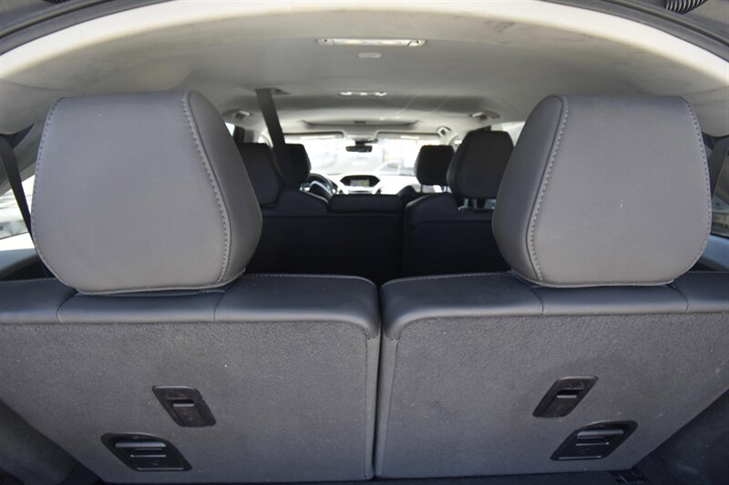 2017 Acura MDX w/Technology Pkg   - Photo 12 - Midway City, CA 92655
