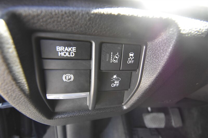2017 Acura MDX w/Technology Pkg   - Photo 16 - Midway City, CA 92655
