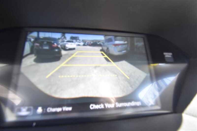 2017 Acura MDX w/Technology Pkg   - Photo 13 - Midway City, CA 92655