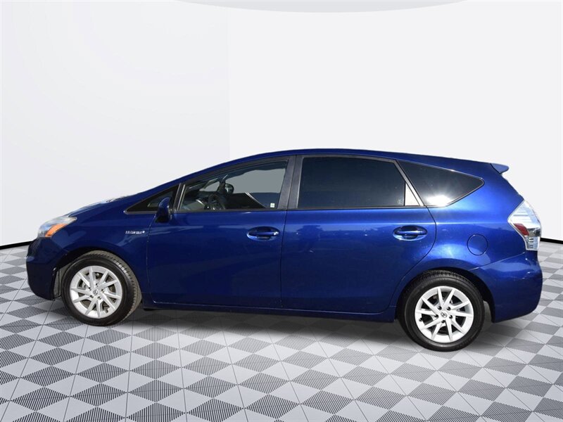 2013 Toyota Prius V Five   - Photo 2 - Midway City, CA 92655