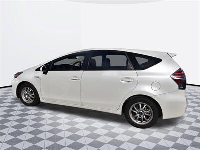 2017 Toyota Prius v Three   - Photo 5 - Midway City, CA 92655