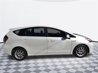 2017 Toyota Prius v Three   - Photo 7 - Midway City, CA 92655