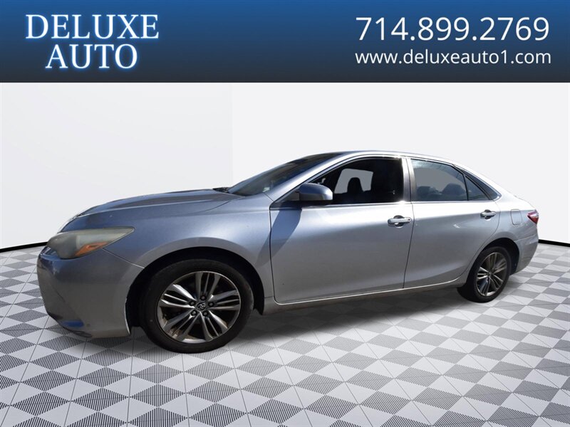 2016 Toyota Camry SE  