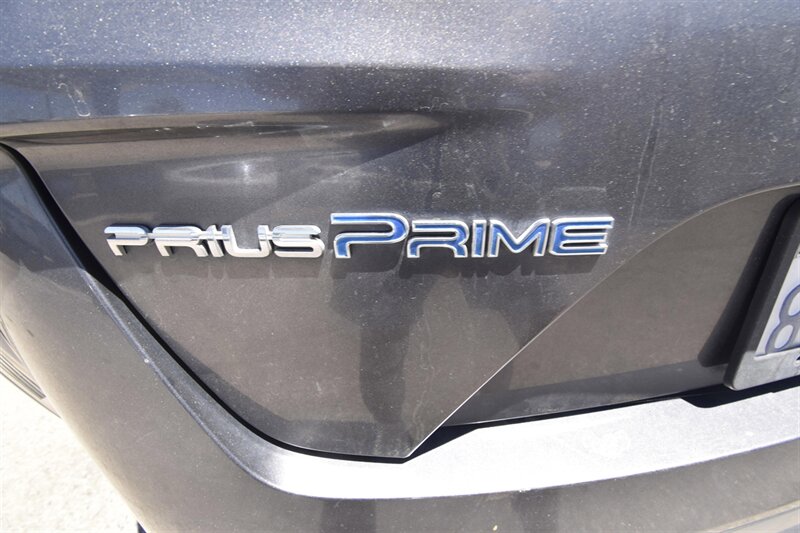 2019 Toyota Prius Prime Premium   - Photo 10 - Midway City, CA 92655