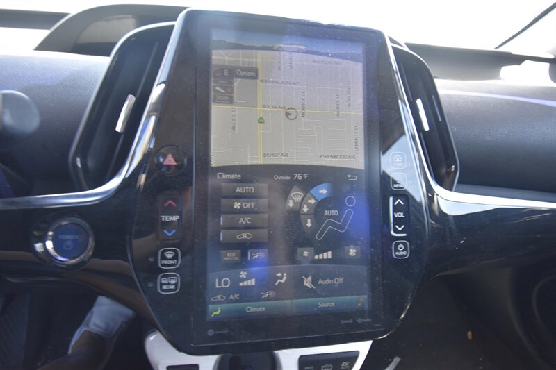 2019 Toyota Prius Prime Premium   - Photo 8 - Midway City, CA 92655