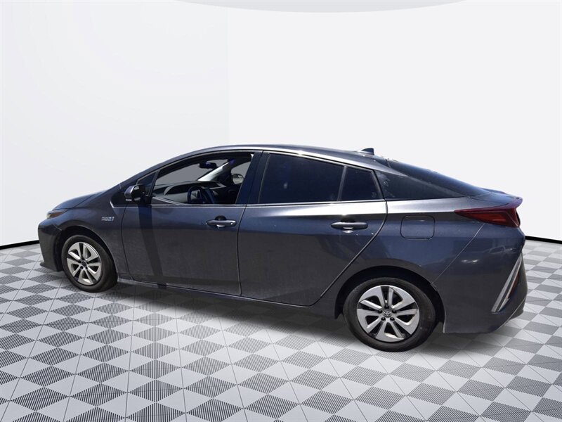 2019 Toyota Prius Prime Premium   - Photo 6 - Midway City, CA 92655