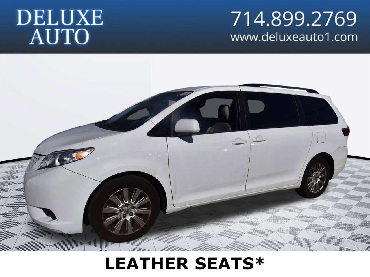 2017 Toyota Sienna LE's photo