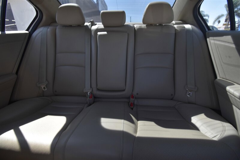 2017 Honda Accord Touring   - Photo 17 - Midway City, CA 92655