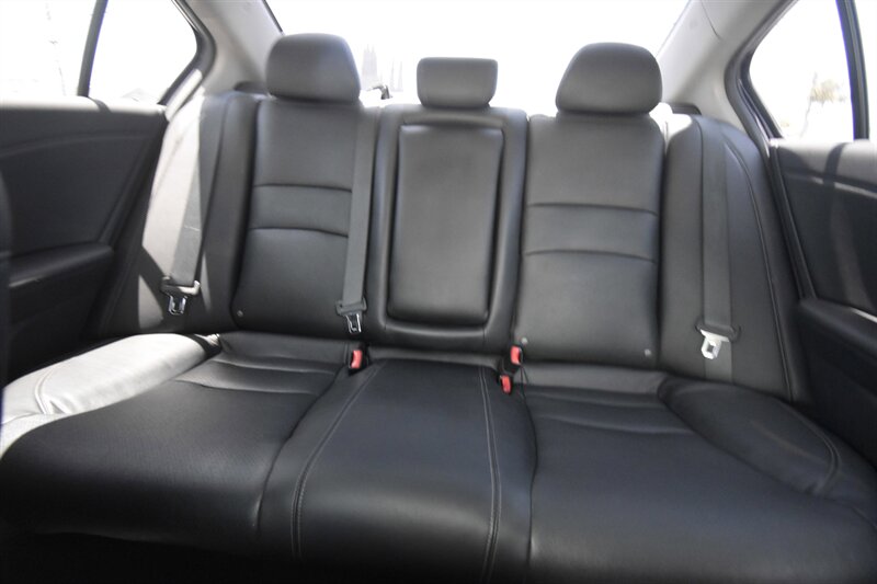 2017 Honda Accord Touring   - Photo 10 - Midway City, CA 92655