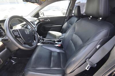 2017 Honda Accord Touring   - Photo 8 - Midway City, CA 92655