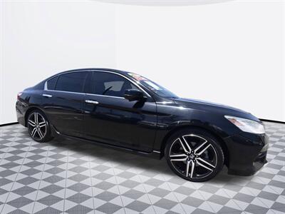 2017 Honda Accord Touring   - Photo 5 - Midway City, CA 92655
