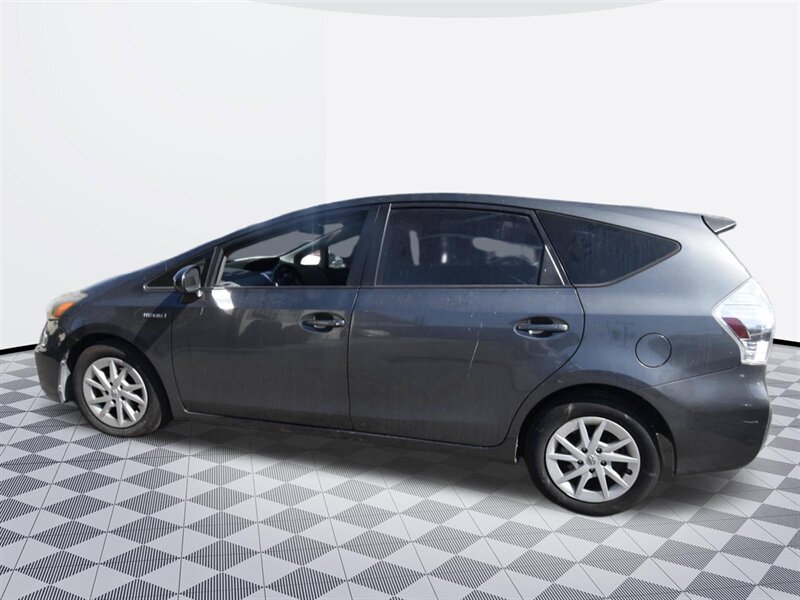 2012 Toyota Prius v Three - Photo 3 - Midway City, CA 92655