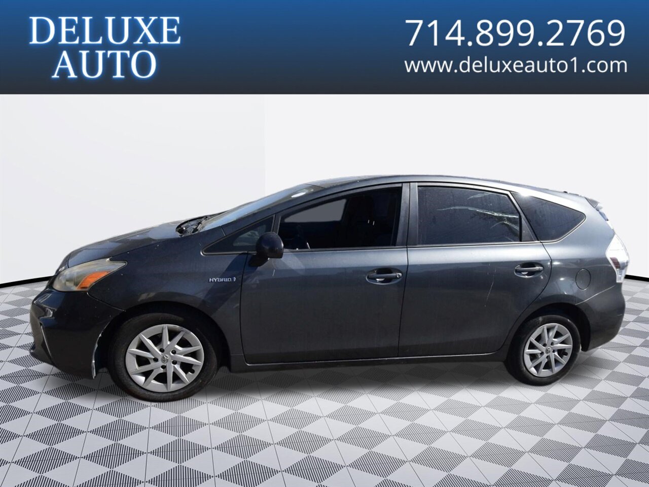 2012 Toyota Prius v Three   - Photo 1 - Midway City, CA 92655