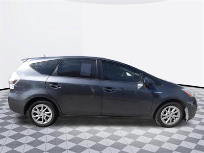 2012 Toyota Prius v Three - Photo 6 - Midway City, CA 92655