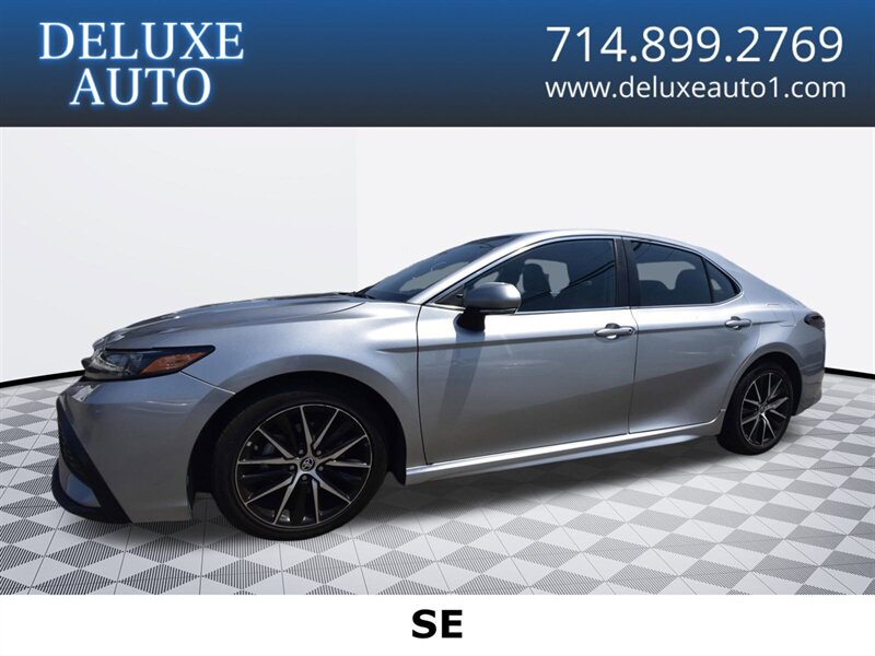 2018 Toyota Camry SE  