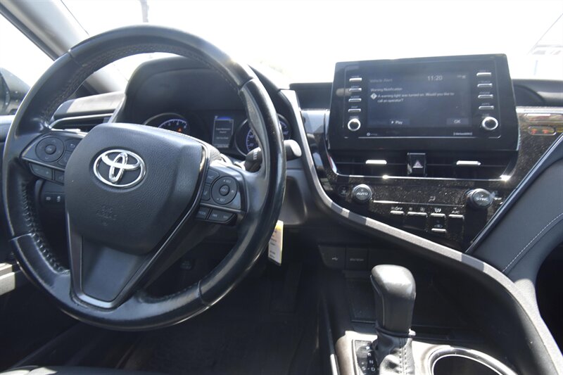 2018 Toyota Camry SE   - Photo 8 - Midway City, CA 92655