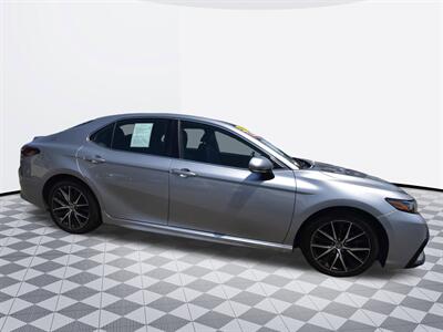 2018 Toyota Camry SE   - Photo 3 - Midway City, CA 92655