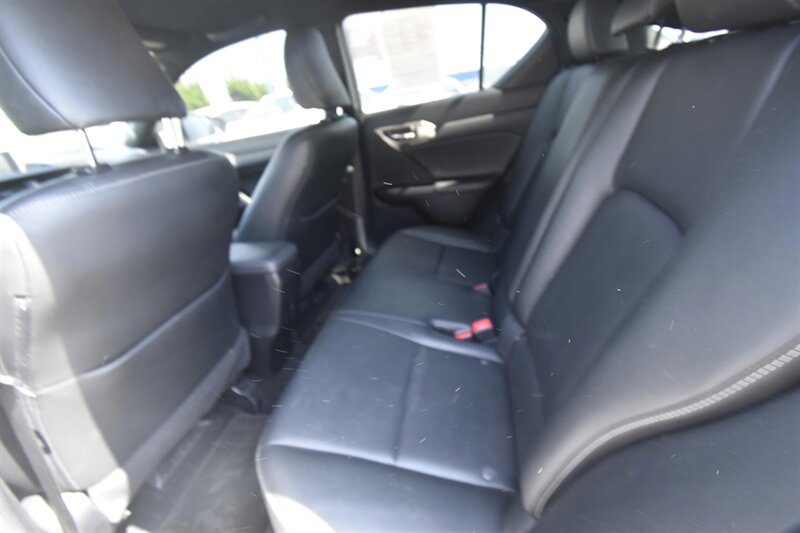 2015 Lexus CT 200h Hybrid   - Photo 10 - Midway City, CA 92655