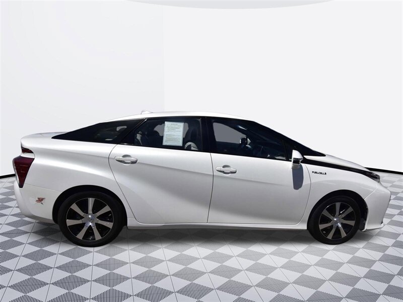 2019 Toyota Mirai - Photo 6 - Midway City, CA 92655