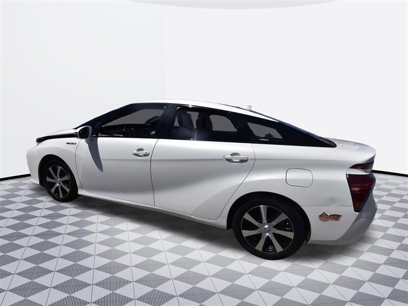 2019 Toyota Mirai - Photo 3 - Midway City, CA 92655
