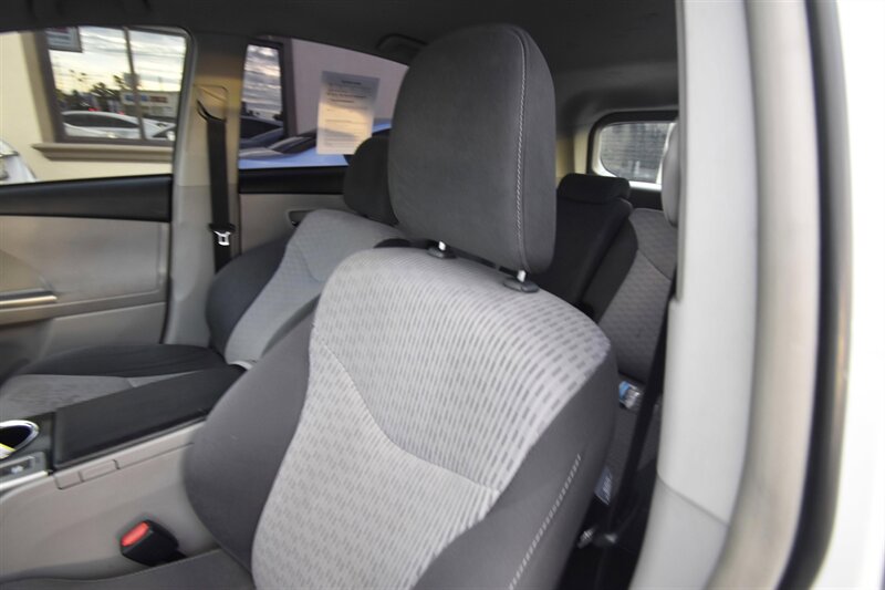 2016 Toyota Prius v Two   - Photo 7 - Midway City, CA 92655