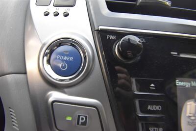 2016 Toyota Prius v Two   - Photo 9 - Midway City, CA 92655