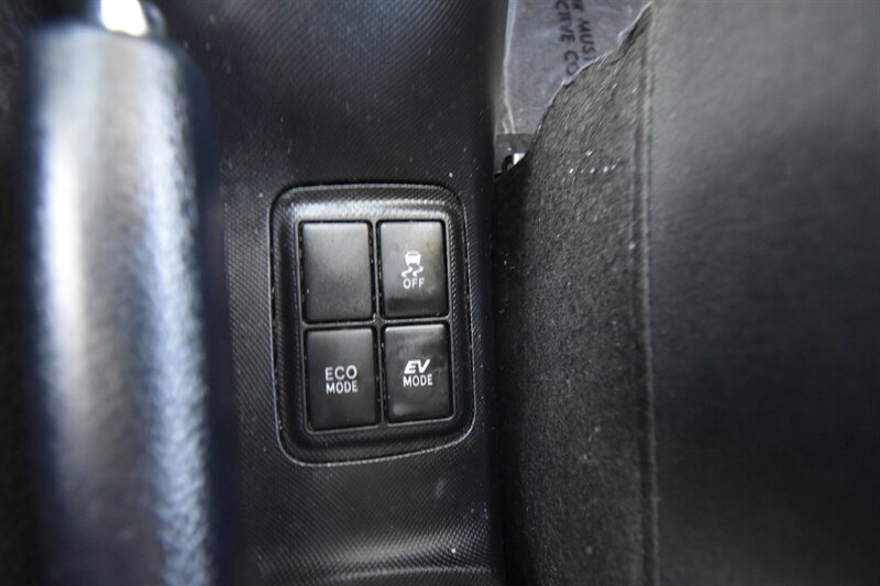 2018 Toyota Prius c Four - Photo 7 - Midway City, CA 92655