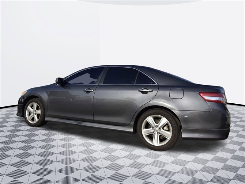 2011 Toyota Camry SE   - Photo 3 - Midway City, CA 92655