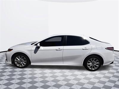 2019 Toyota Camry LE   - Photo 5 - Midway City, CA 92655