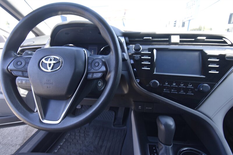 2019 Toyota Camry LE   - Photo 7 - Midway City, CA 92655