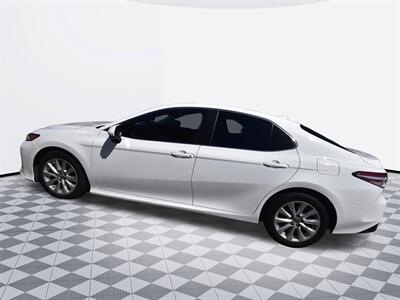2019 Toyota Camry LE   - Photo 6 - Midway City, CA 92655