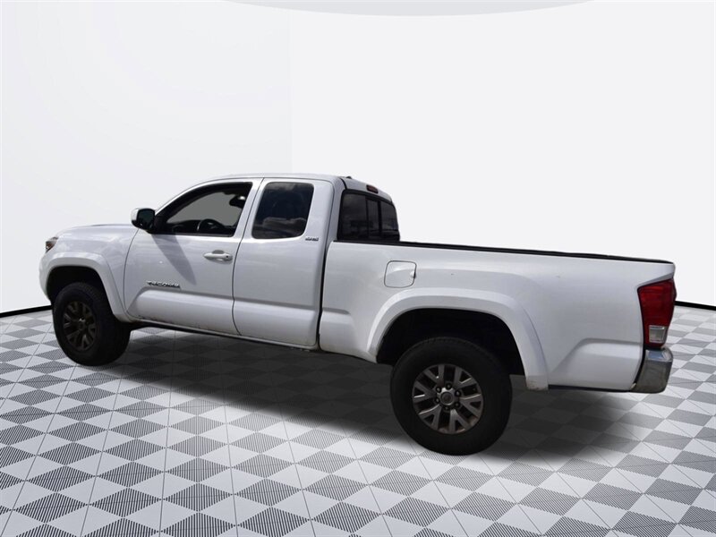 2016 Toyota Tacoma SR5 V6   - Photo 5 - Midway City, CA 92655