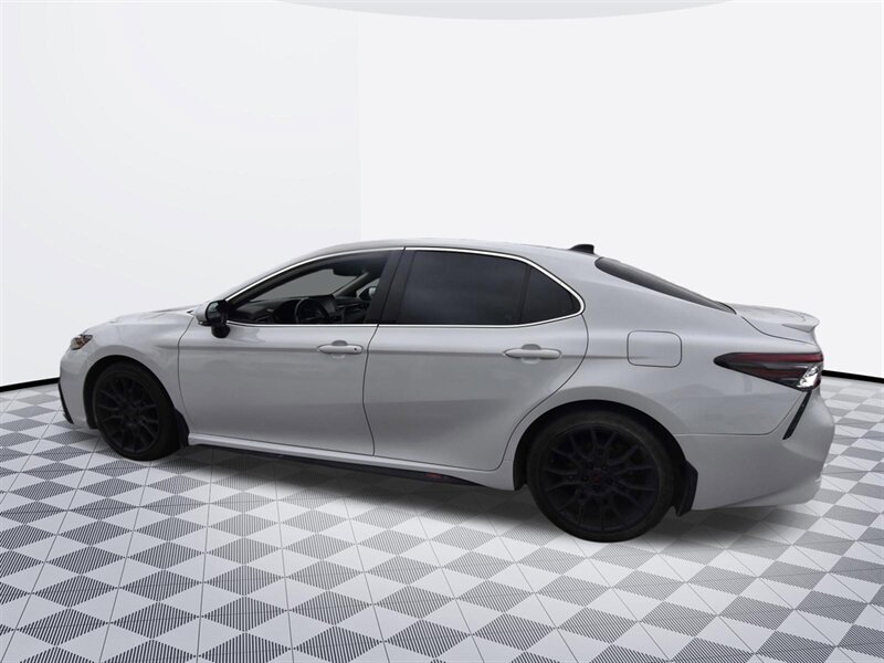 2022 Toyota Camry XSE - Photo 6 - Midway City, CA 92655