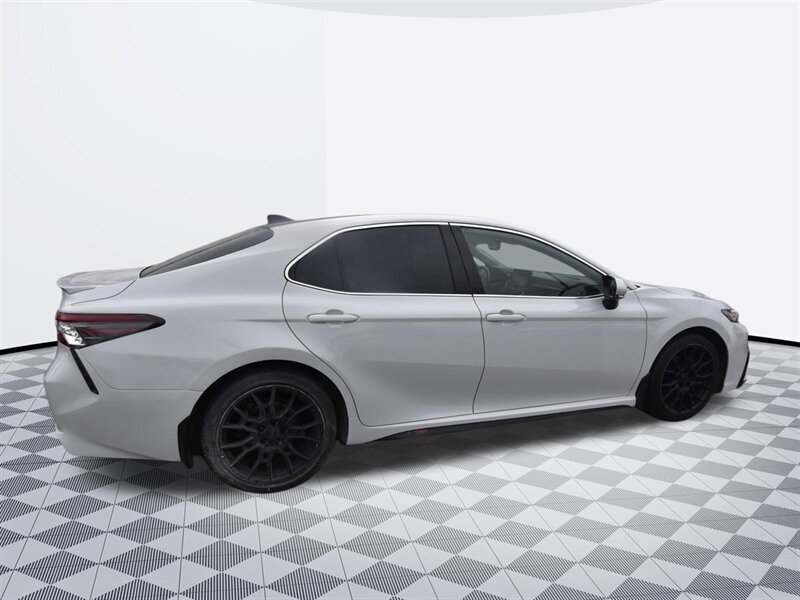 2022 Toyota Camry XSE - Photo 3 - Midway City, CA 92655