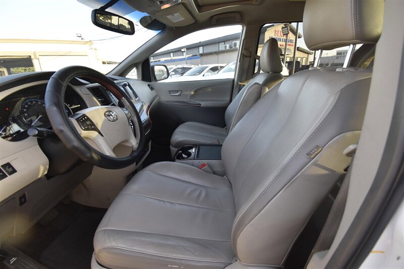 2013 Toyota Sienna Limited*AWD*NAVIGATION*TV/DVD   - Photo 7 - Midway City, CA 92655