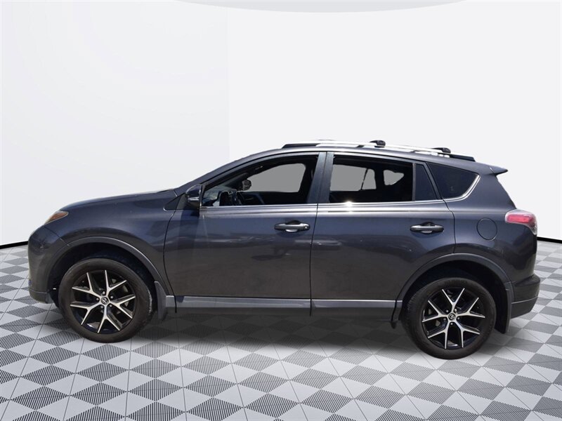 2016 Toyota RAV4 SE   - Photo 5 - Midway City, CA 92655
