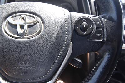 2016 Toyota RAV4 SE   - Photo 15 - Midway City, CA 92655