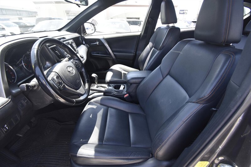 2016 Toyota RAV4 SE   - Photo 7 - Midway City, CA 92655