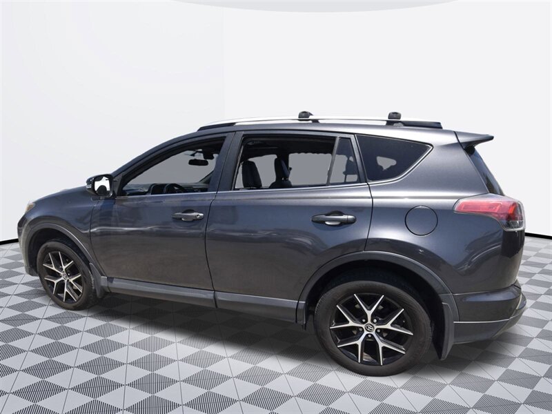 2016 Toyota RAV4 SE   - Photo 6 - Midway City, CA 92655