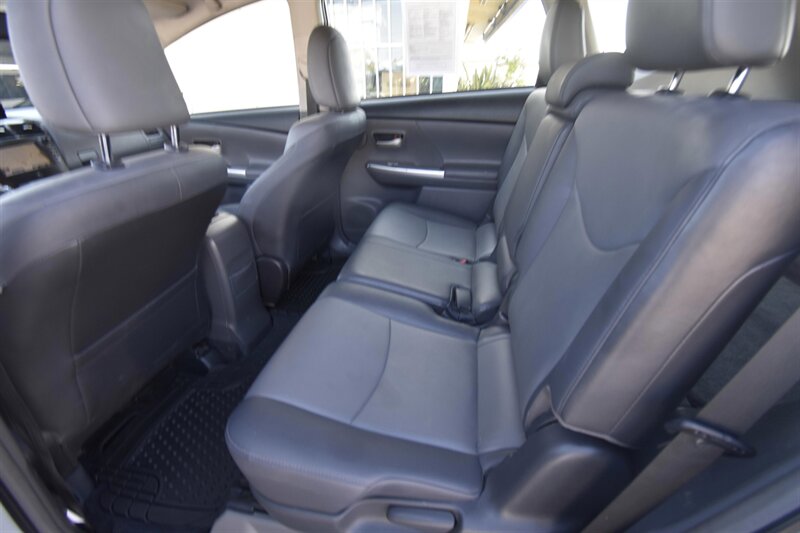 2014 Toyota Prius v Five - Photo 11 - Midway City, CA 92655
