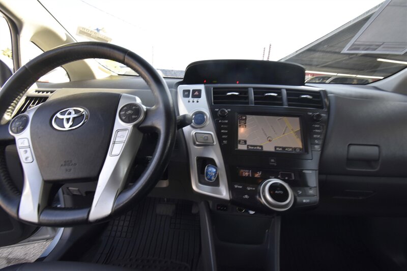 2014 Toyota Prius v Five - Photo 8 - Midway City, CA 92655