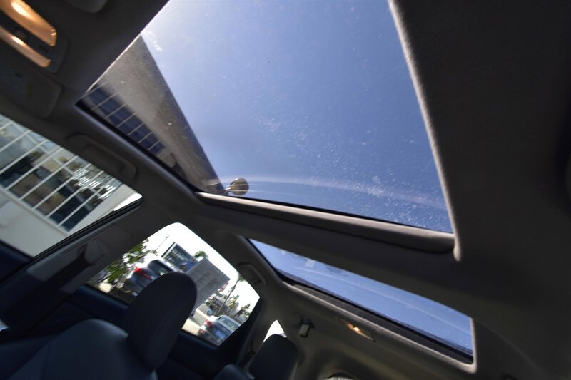 2014 Toyota Prius v Five - Photo 13 - Midway City, CA 92655