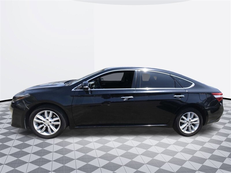 2015 Toyota Avalon XLE Premium   - Photo 7 - Midway City, CA 92655
