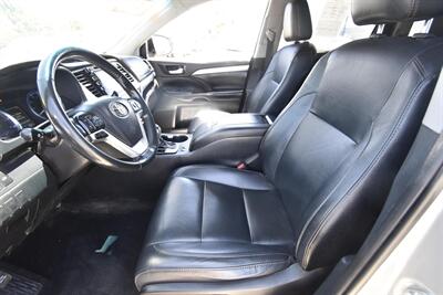 2019 Toyota Highlander XLE - Photo 9 - Midway City, CA 92655